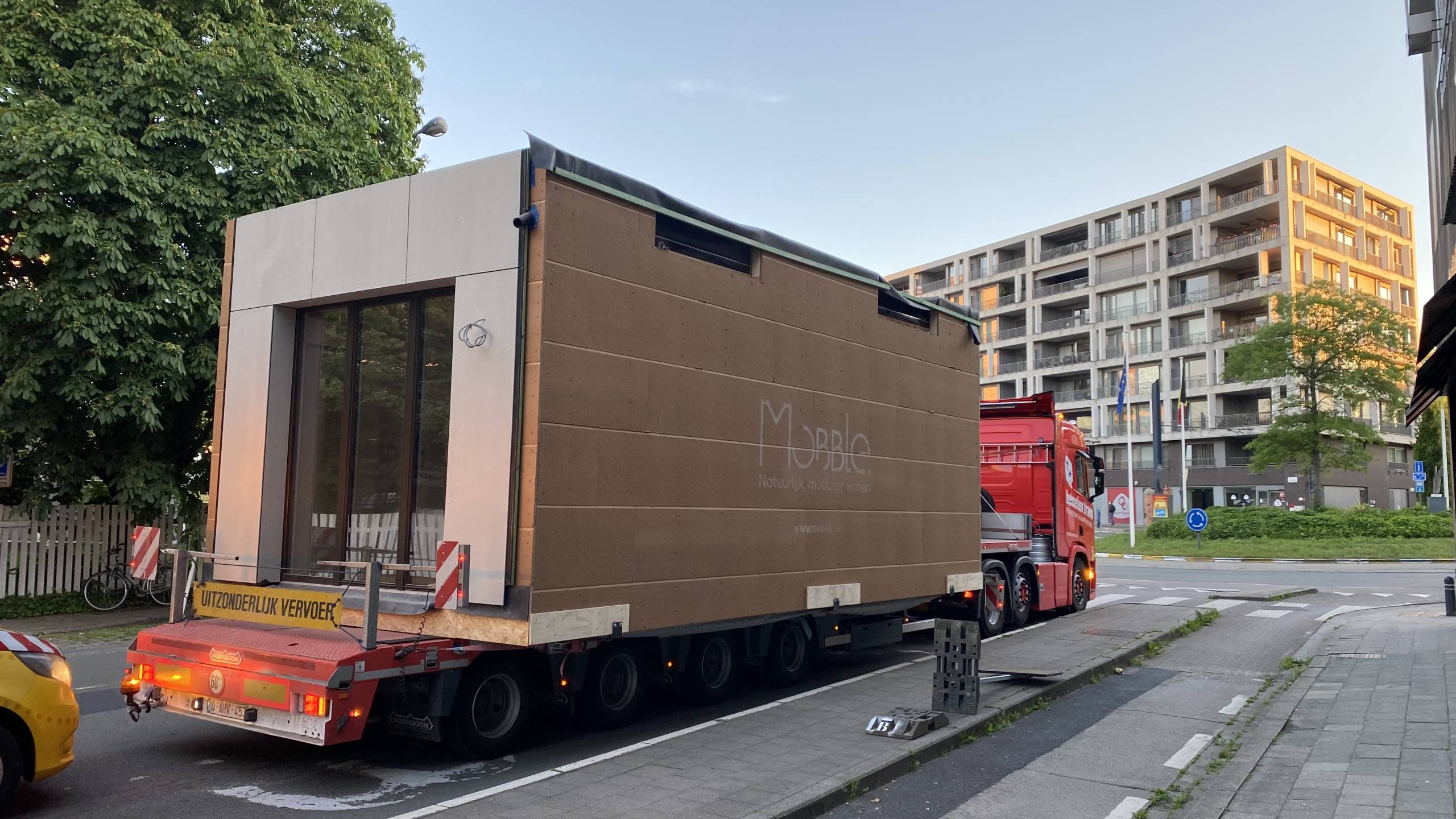 De Mobble van inhout - het inschuifhuis in Gent