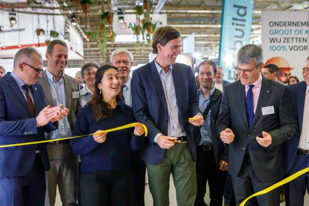 Officiële opening van Bis