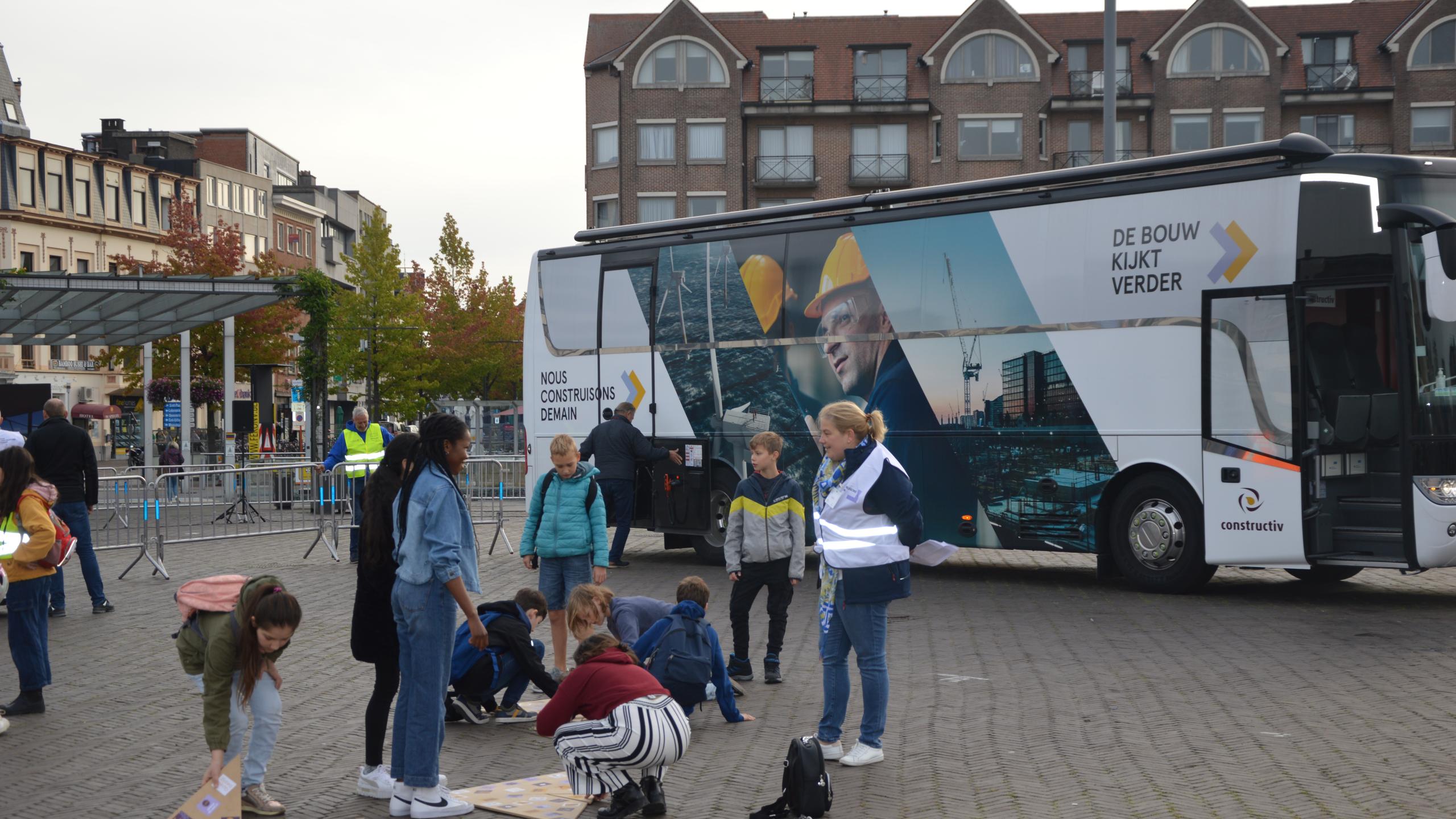 Stad Sint-Niklaas en Embuild Oost-Vlaanderen schouder aan schouder voor meer verkeersveiligheid 